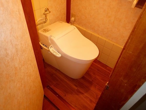 アラウーノV】（パナソニック：XCH3015RWS）トイレ便器交換・取替工事 